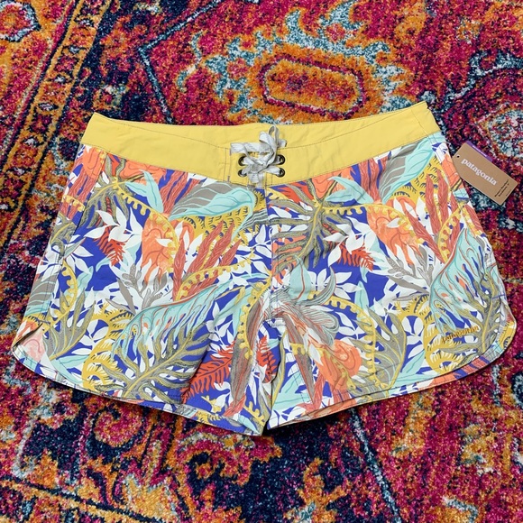 Patagonia Pants - Patagonia Jurassic Fern Wavefarer Shorts